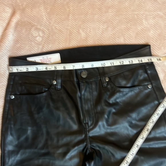 🌟HOST PICK🌟 Gap Faux Leather Pants like new! Petite 29 or 8. - Picture 4 of 12